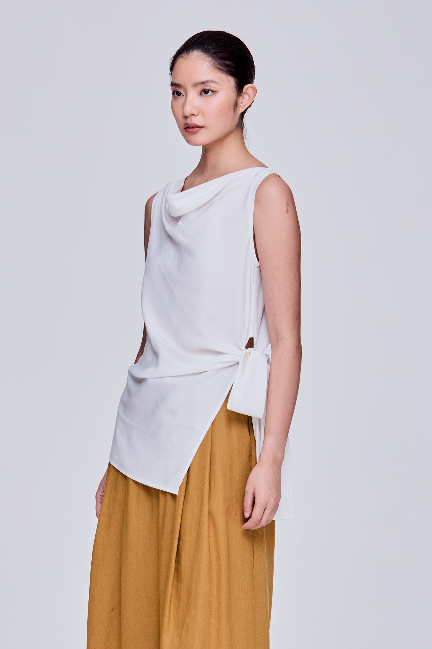 color:IVORY