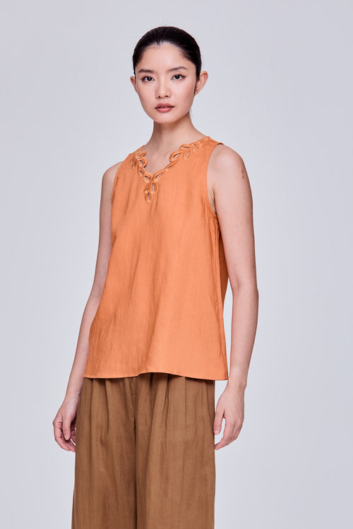color:ORANGE