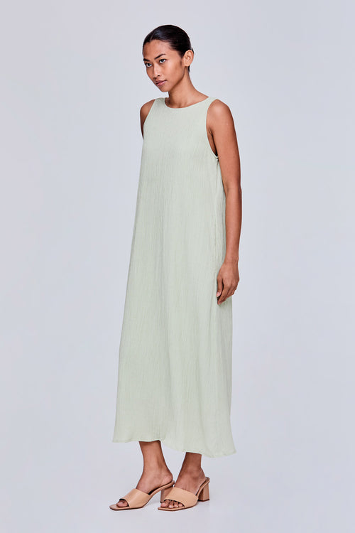 color:LIGHT GREEN