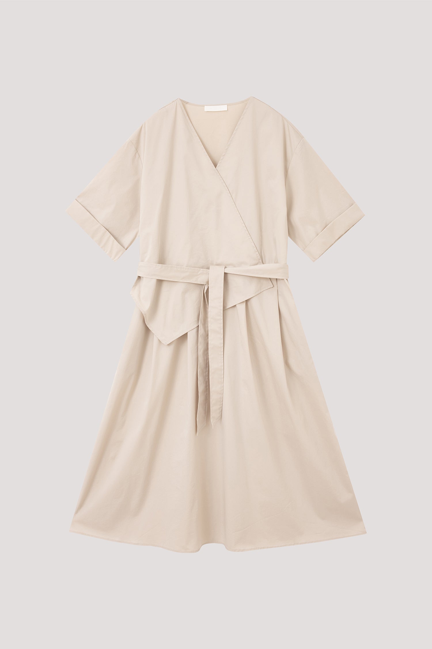 color:BEIGE