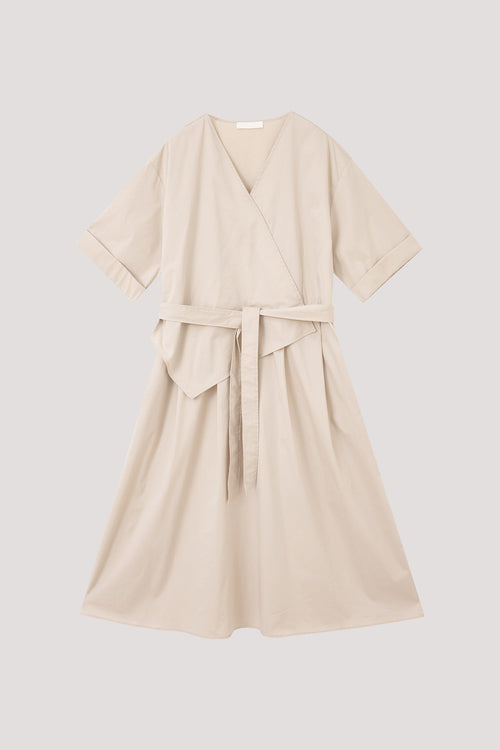 color:BEIGE