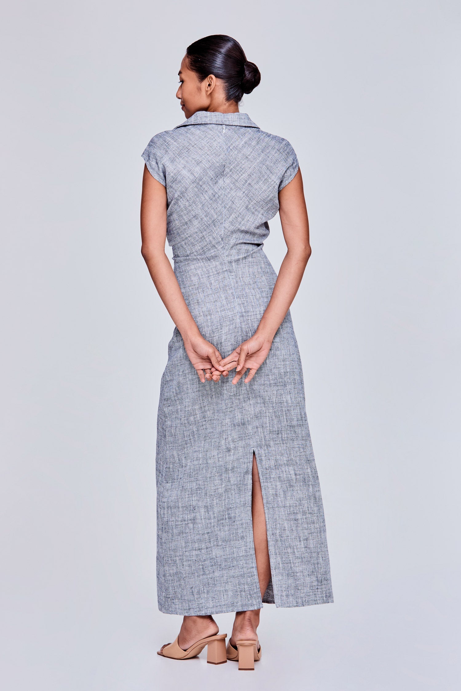 color:NAVY