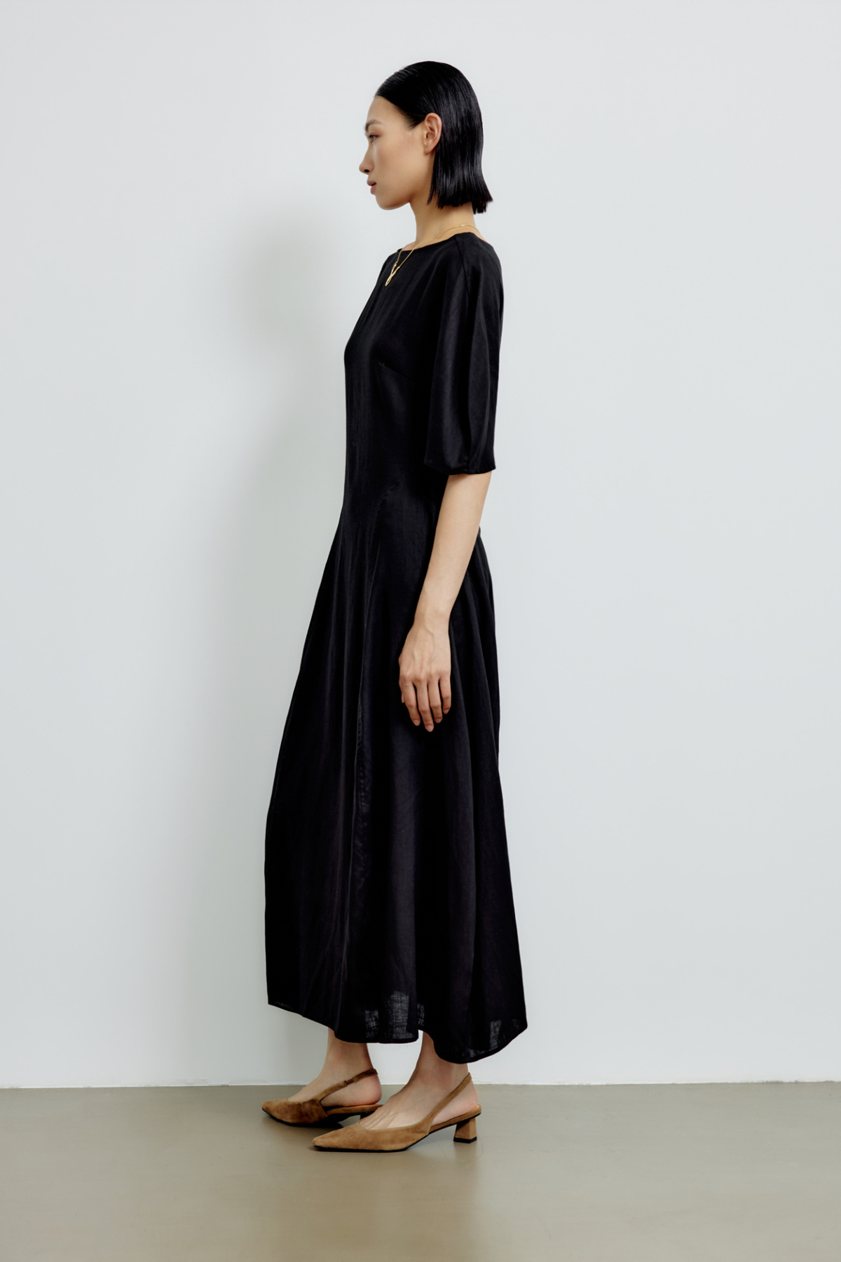color:NOIR