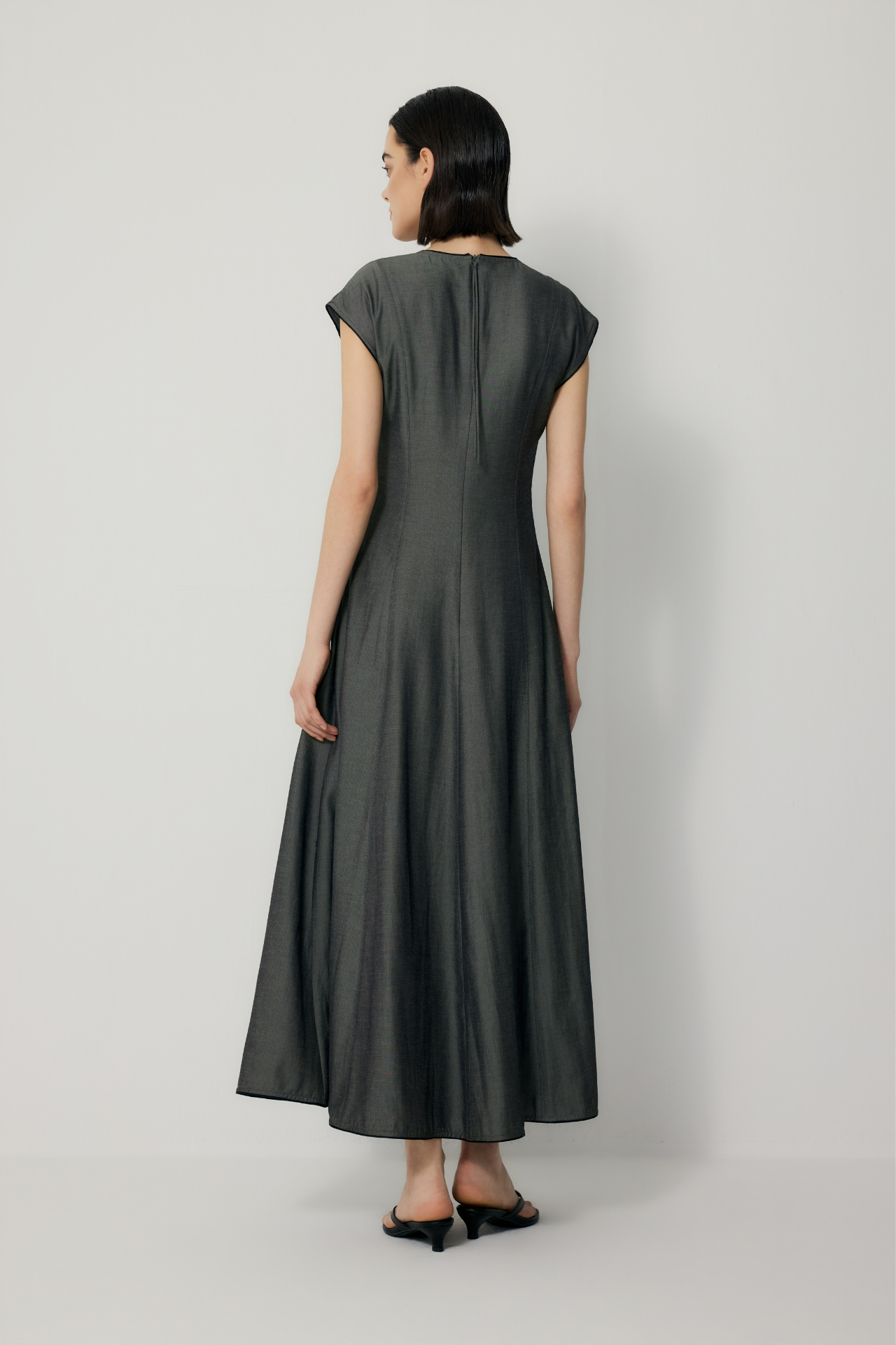 color:DENIM BLACK