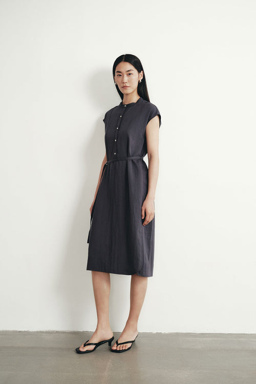 color:NAVY