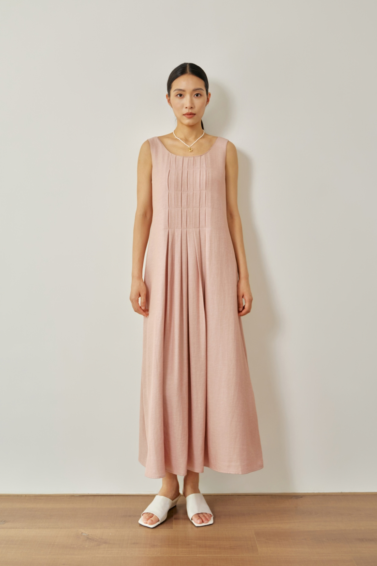 color:BLUSH