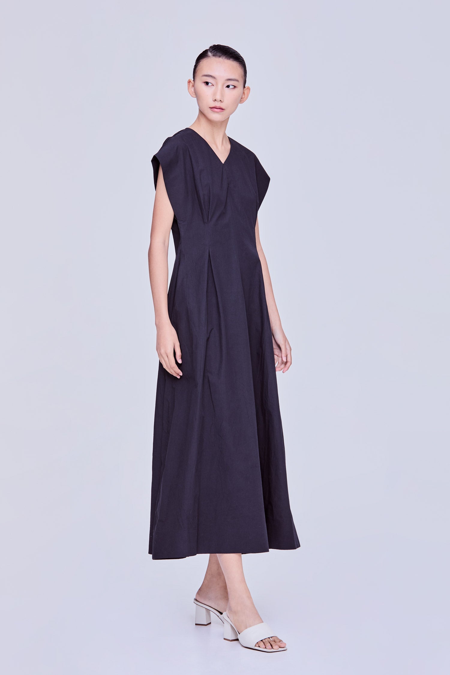color:NOIR