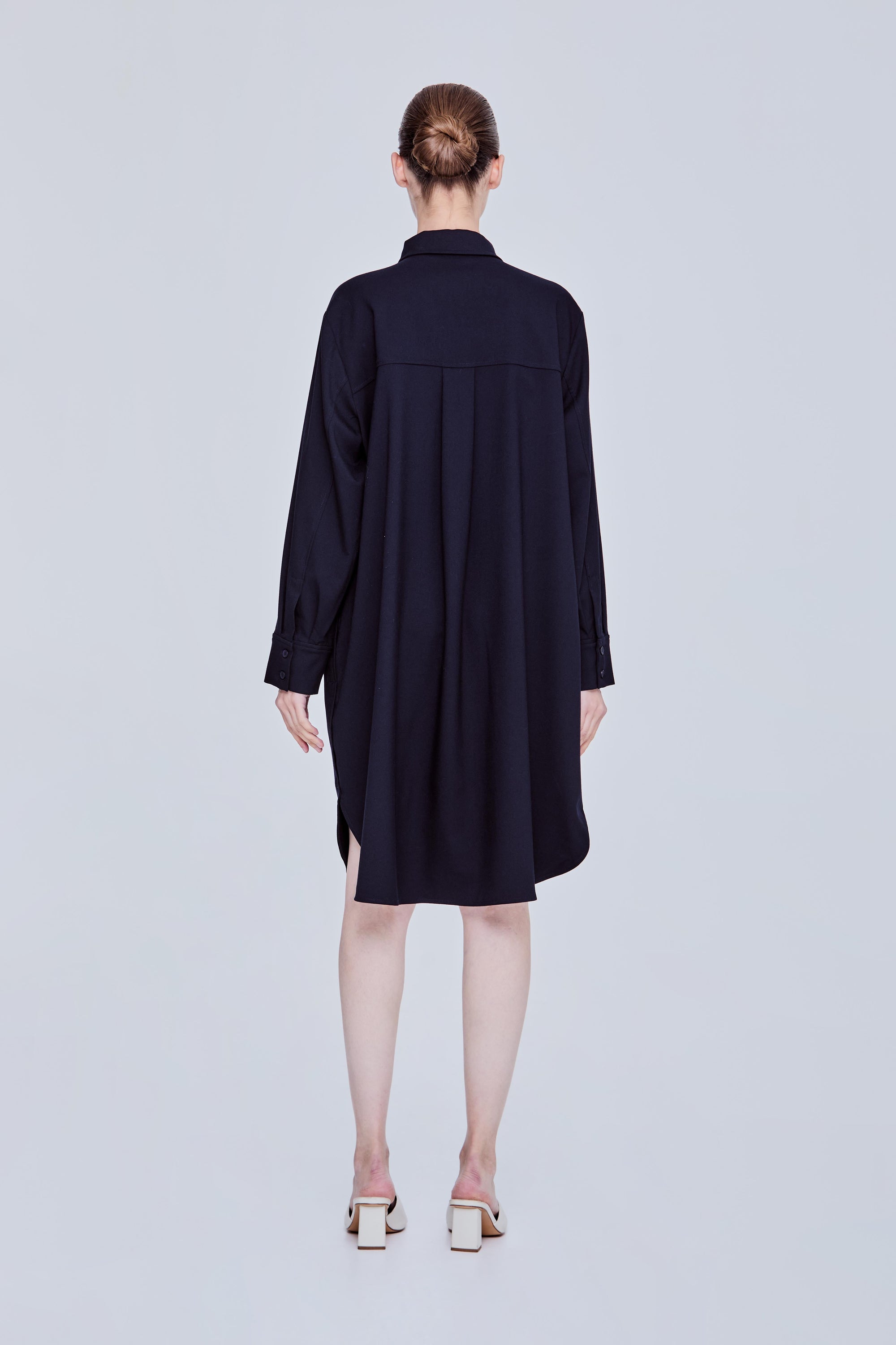 color:NAVY