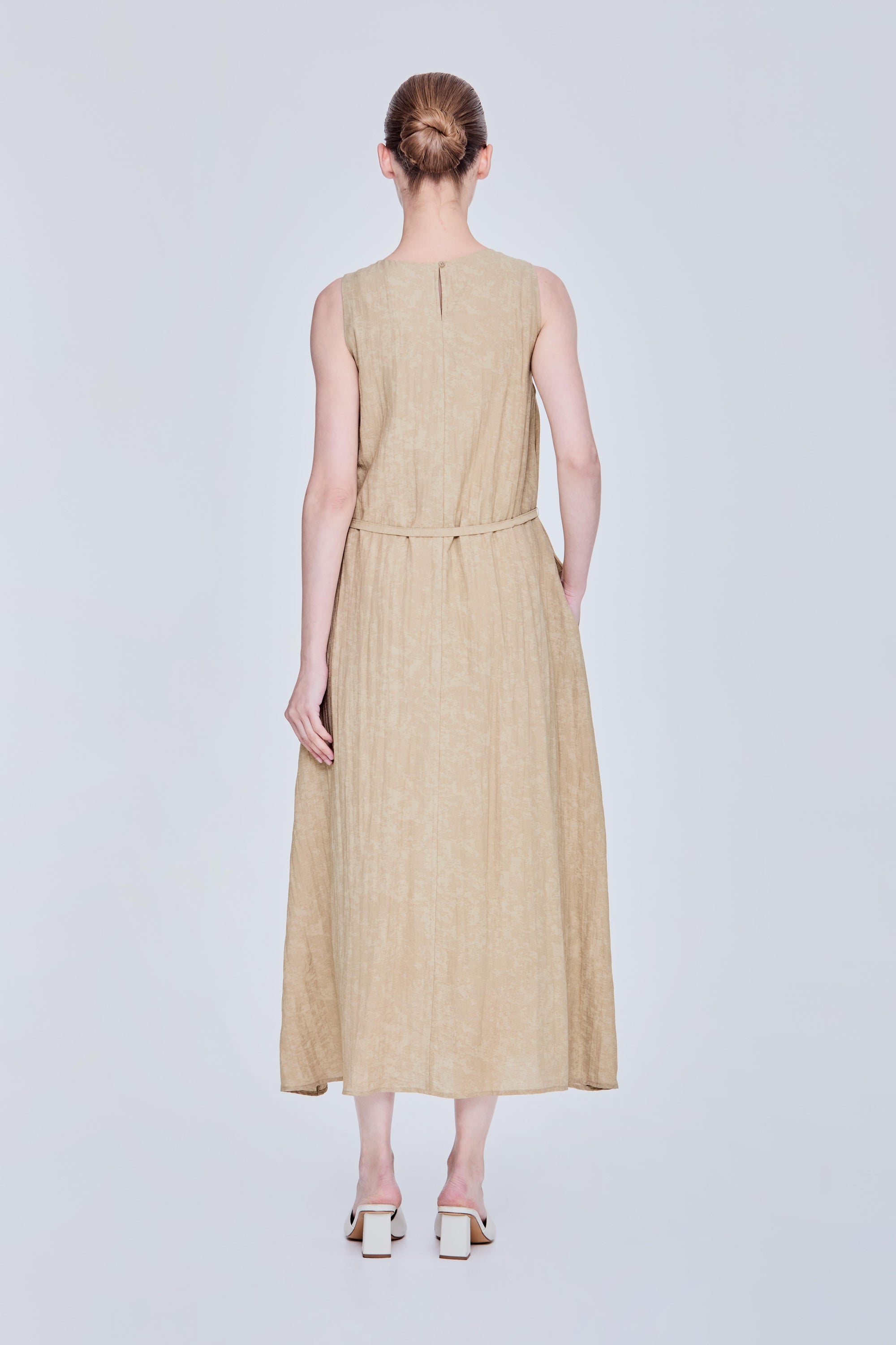 color:DUSTY OLIVE