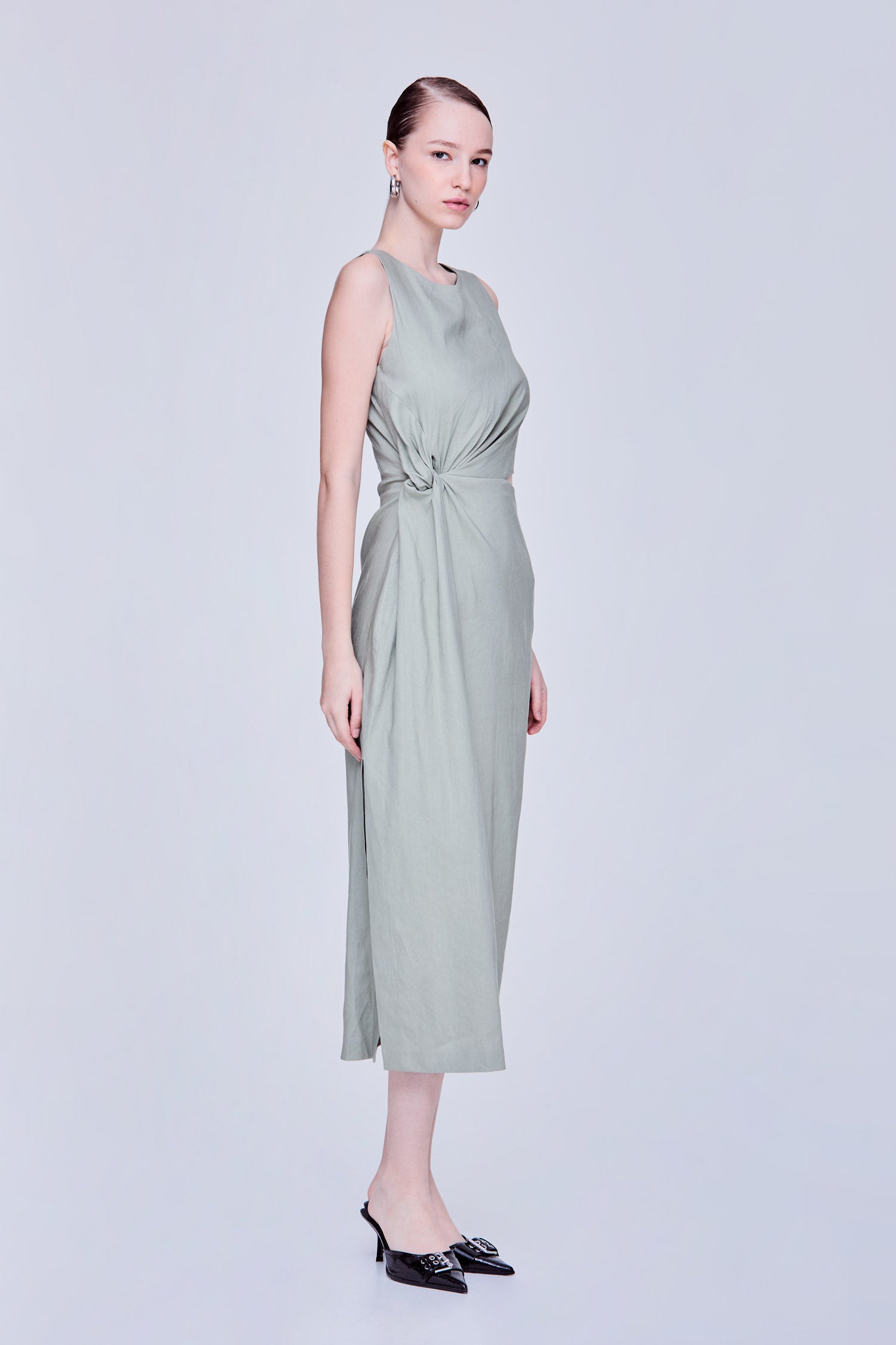 color:MINT