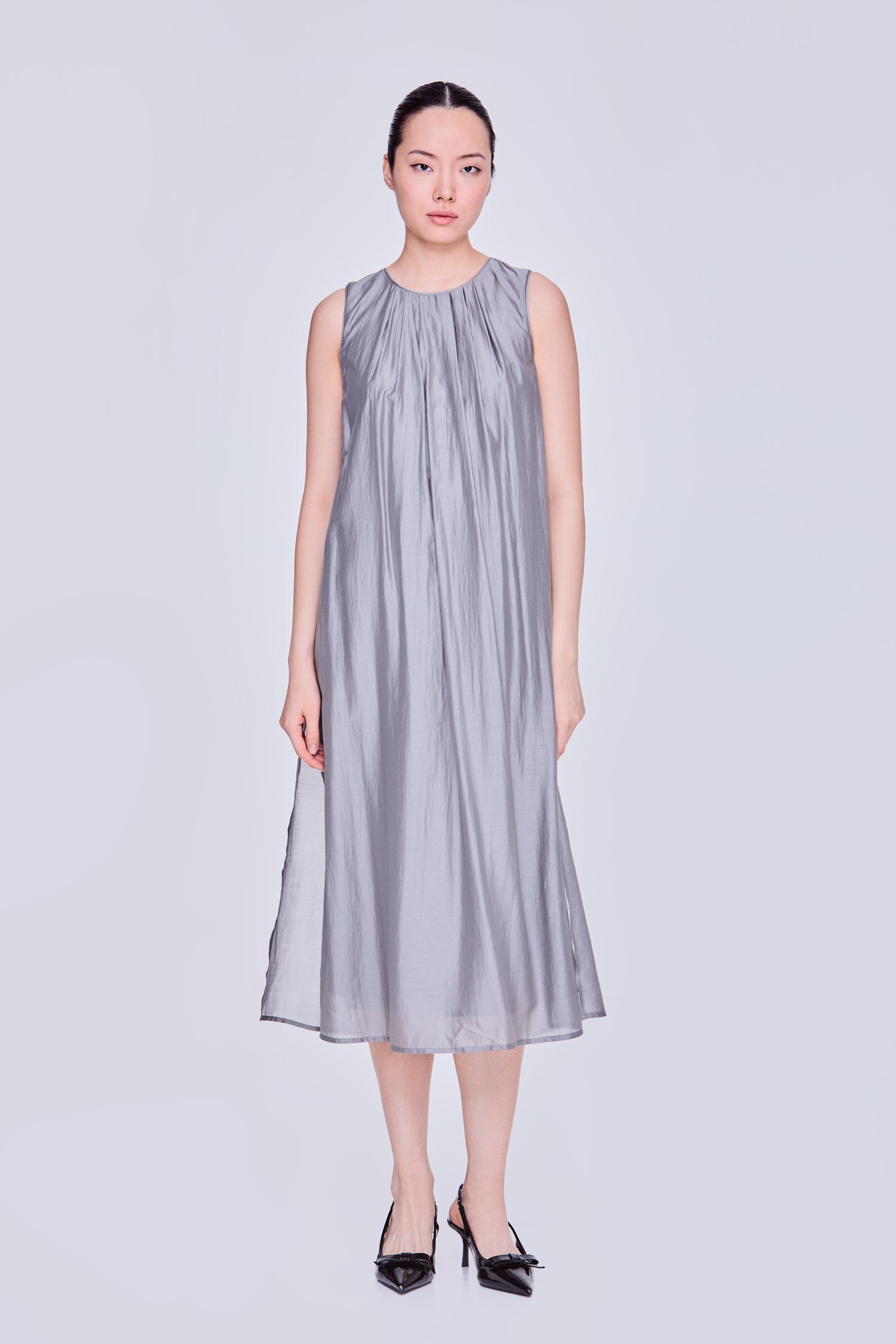color:GREY
