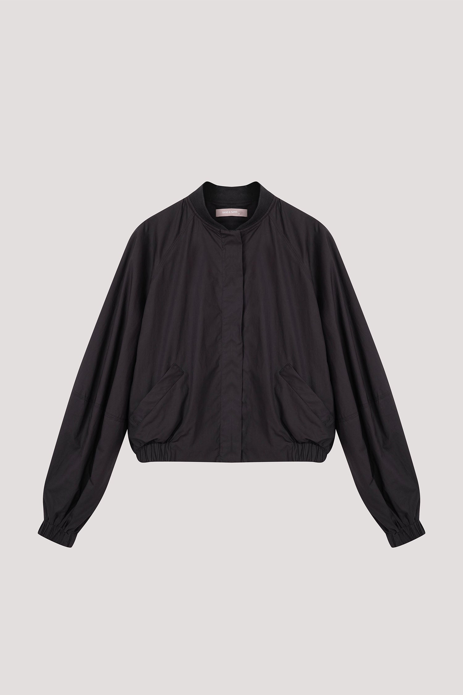 color:NOIR