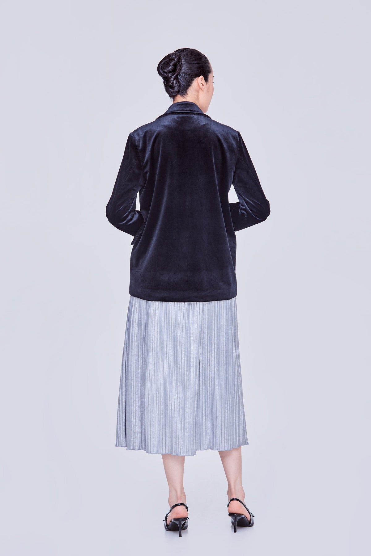 color:NOIR