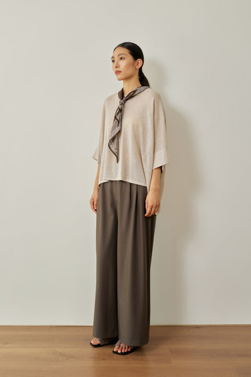 color:KHAKI