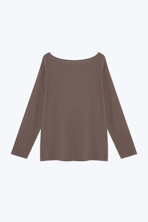color:BROWN