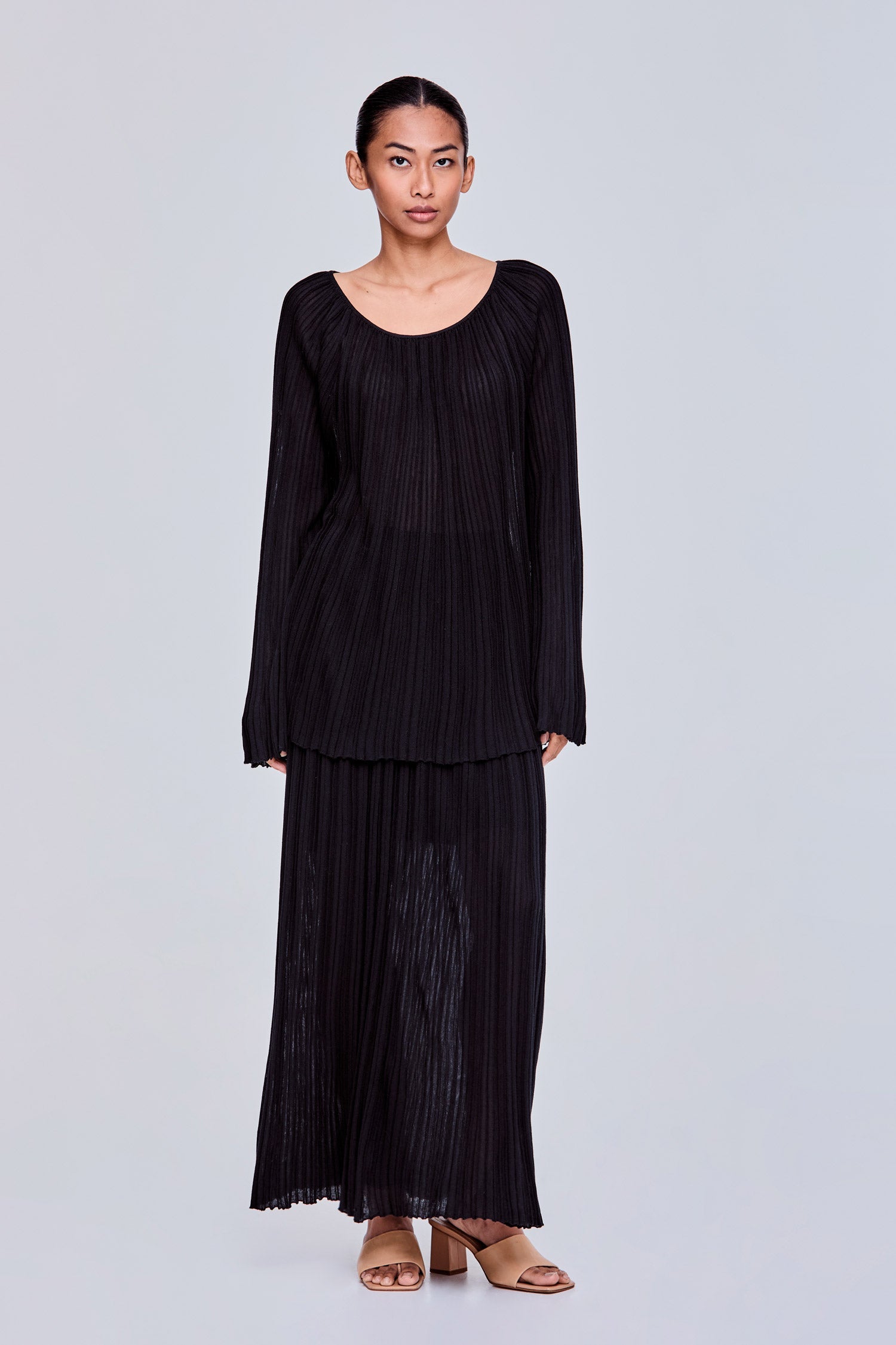 color:NOIR