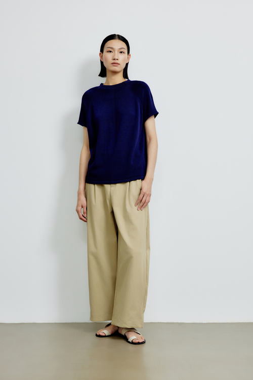 color:NAVY