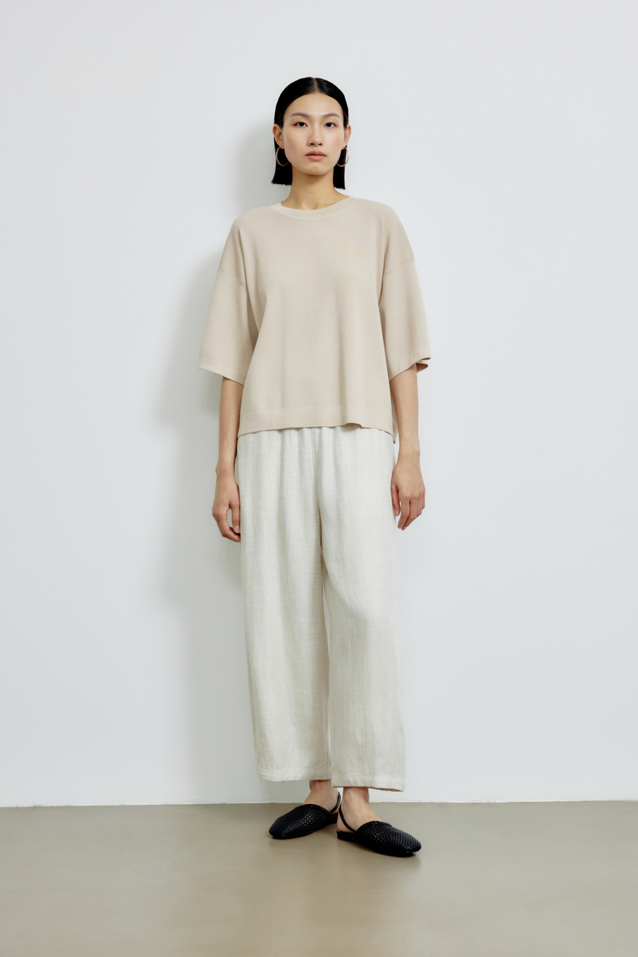 color:KHAKI