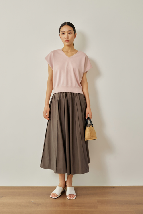color:BLUSH