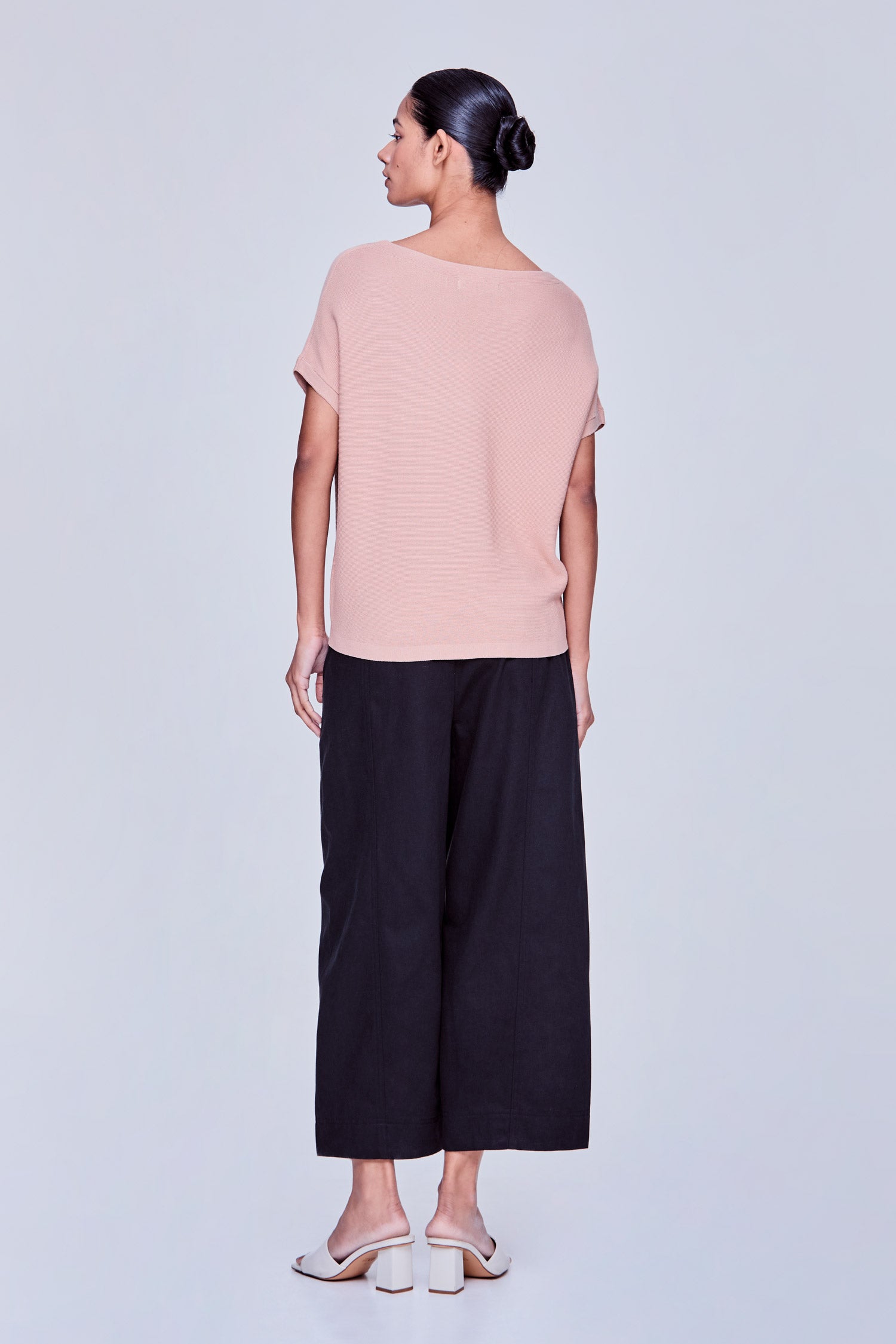color:BLUSH
