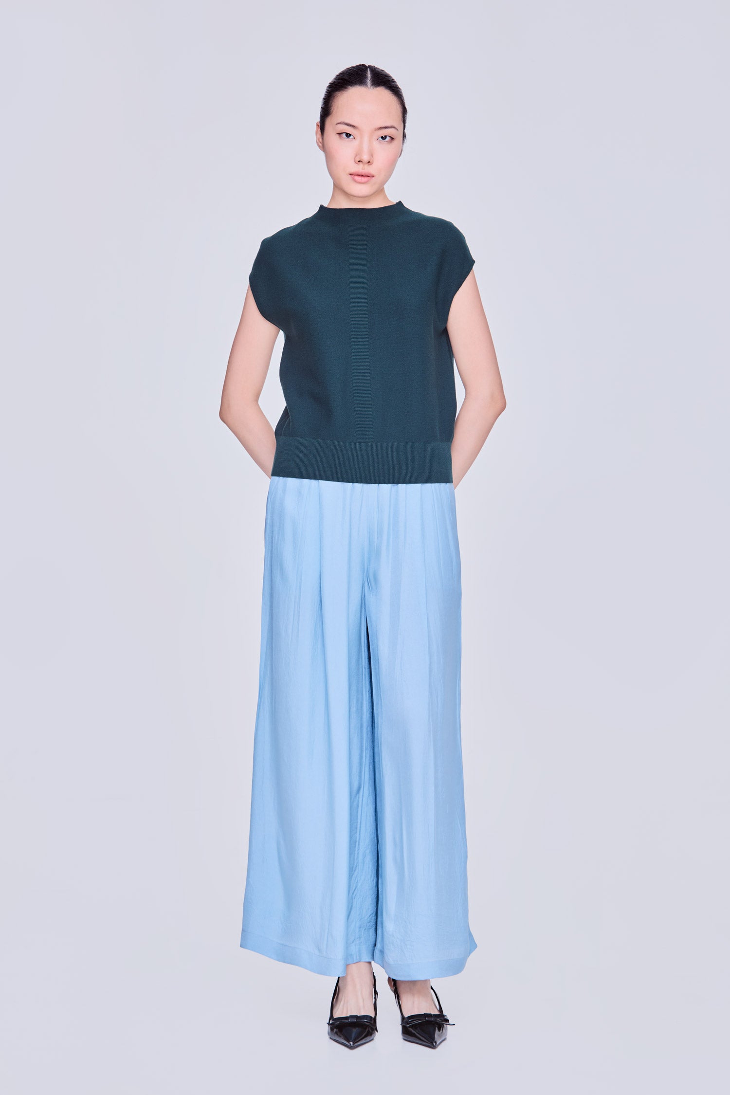 color:DARK GREEN
