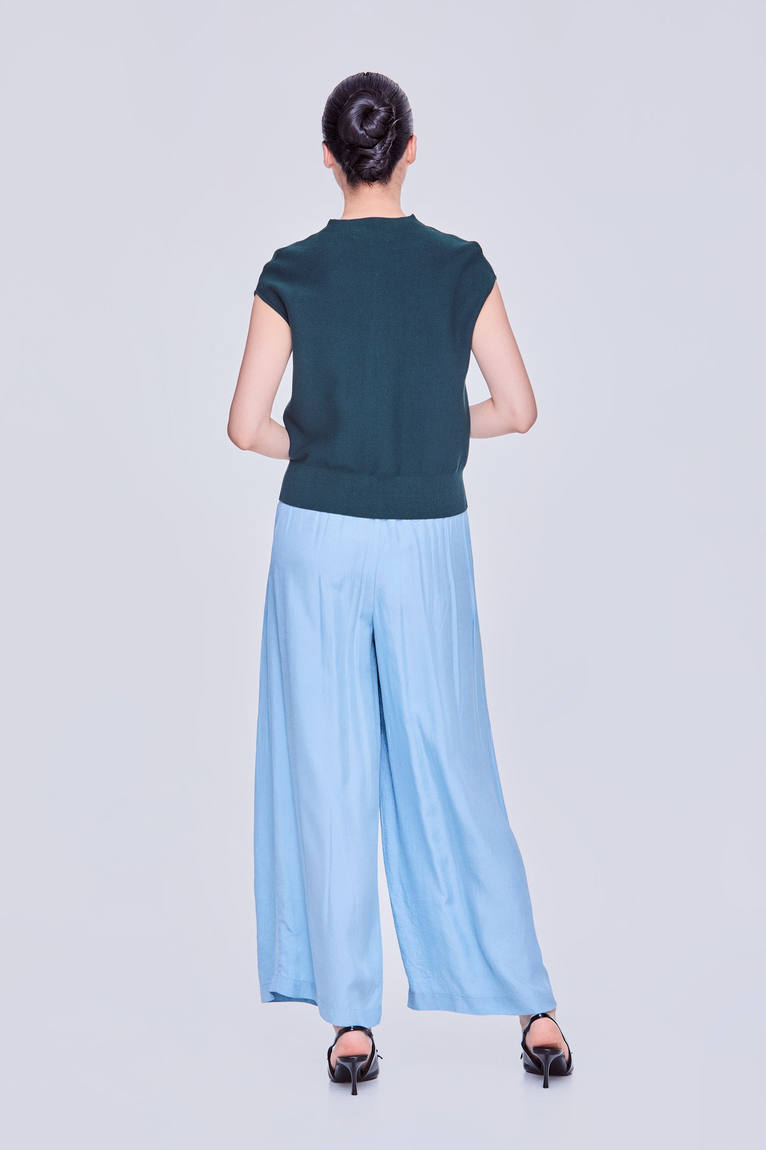 color:DARK GREEN