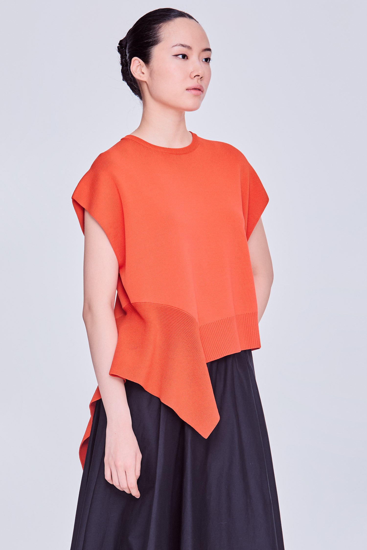 color:TANGERINE