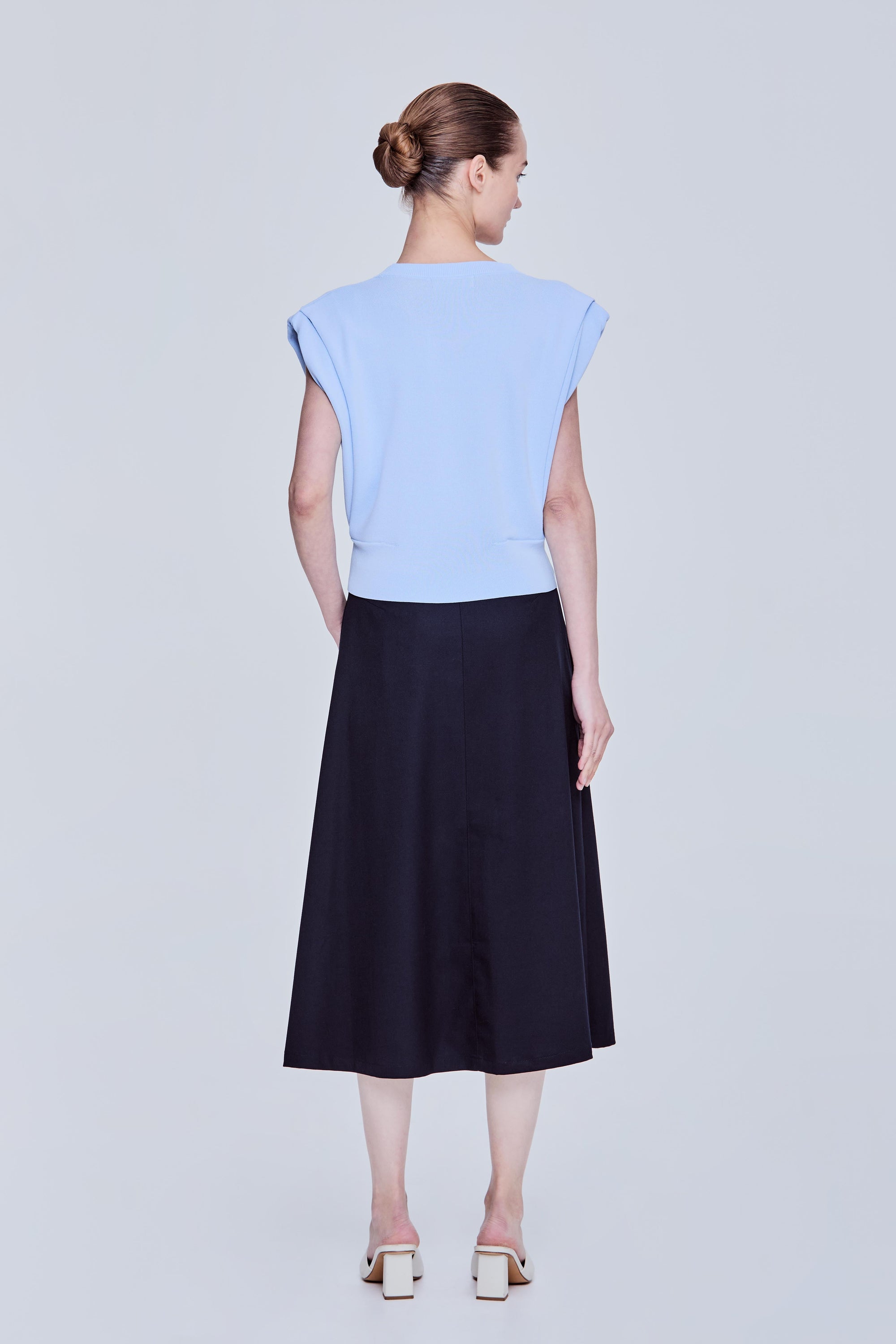 color:SKY BLUE 