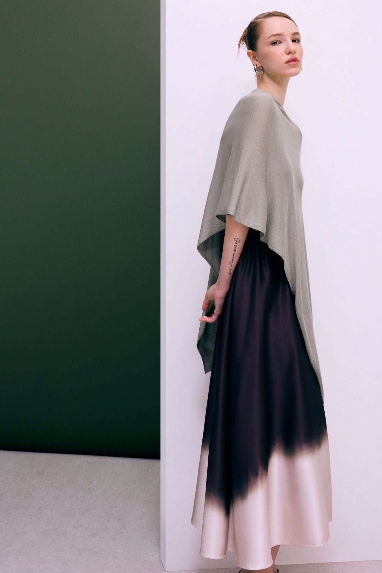 color:MINT