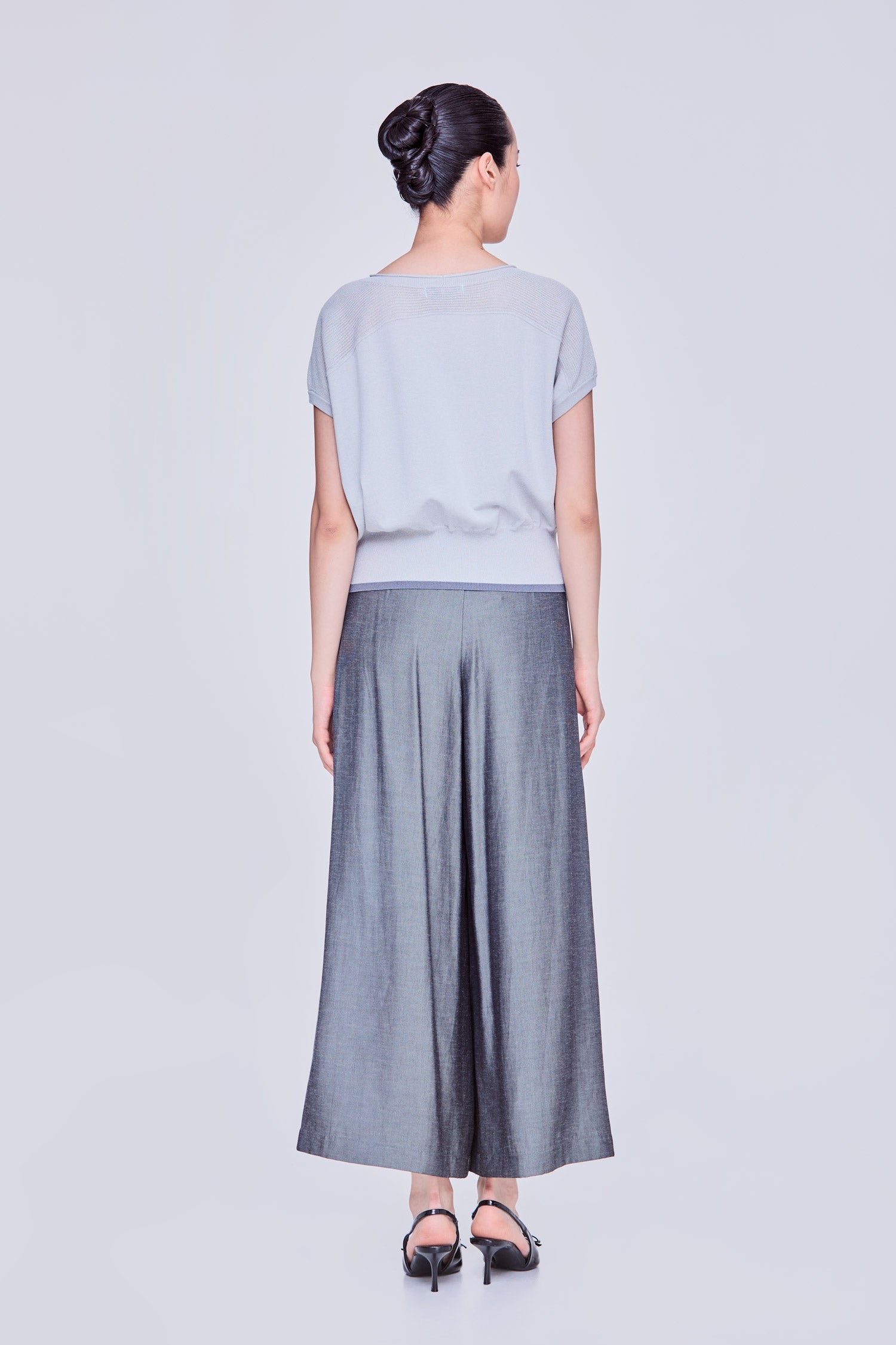 color:LIGHT GREY