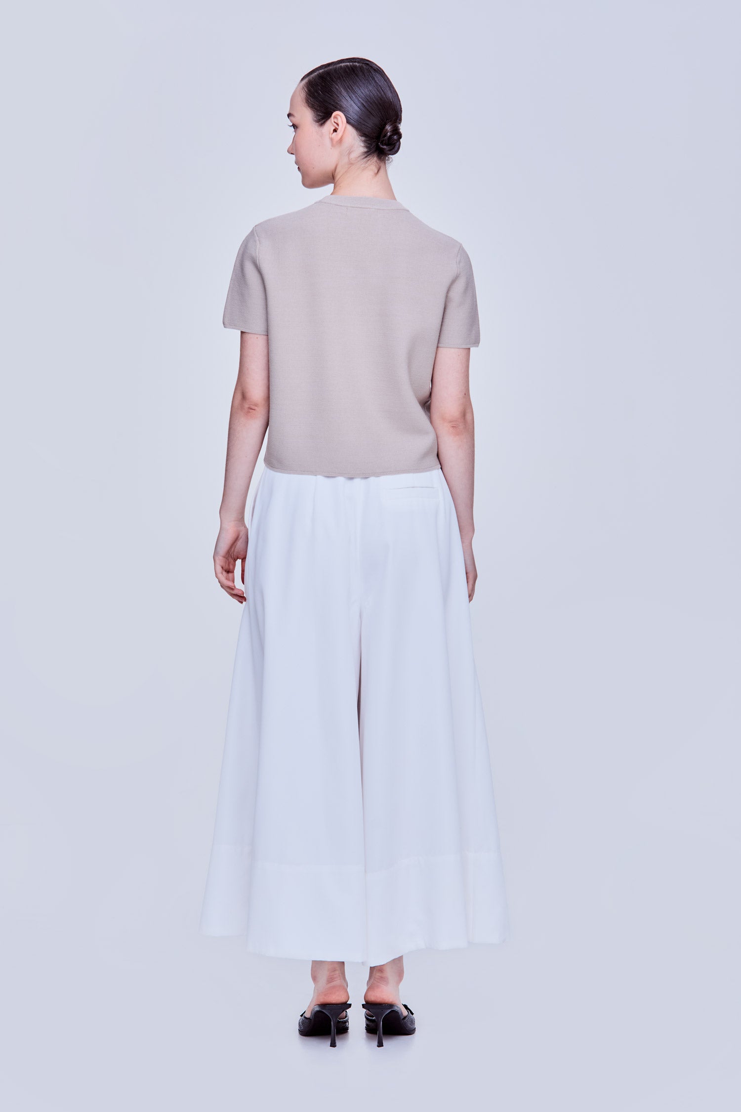 color:TAUPE