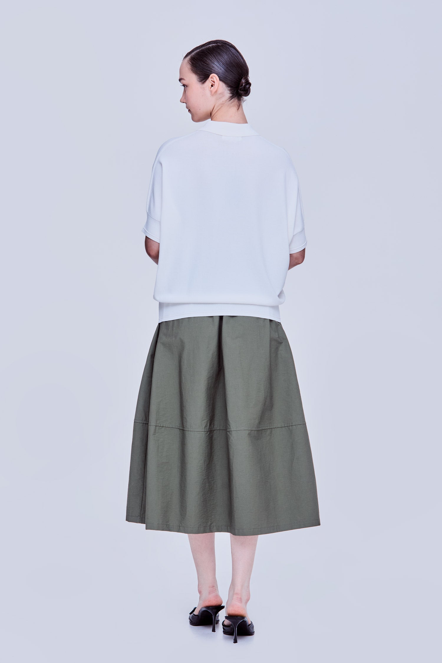 color:IVORY