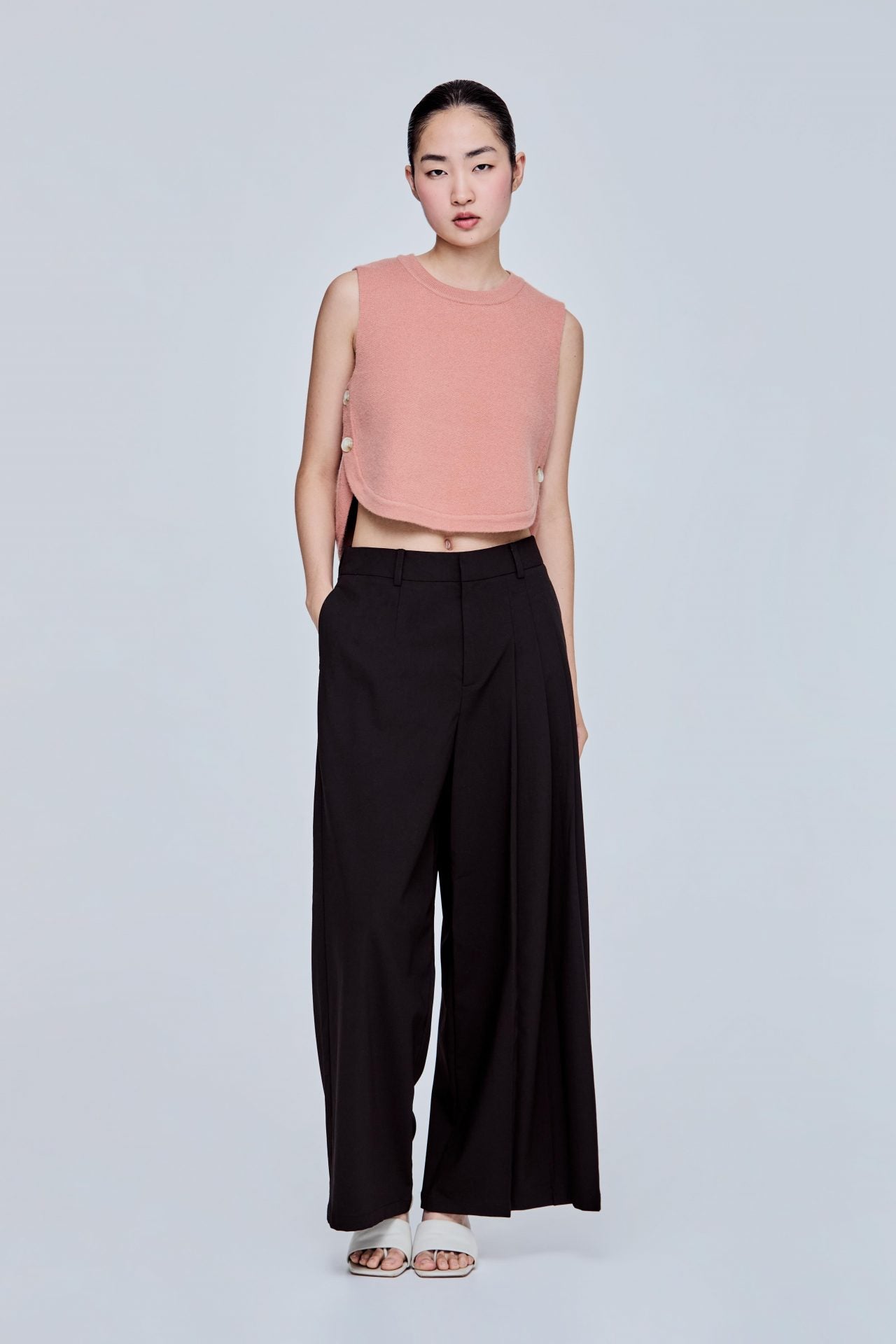 color:SALMON