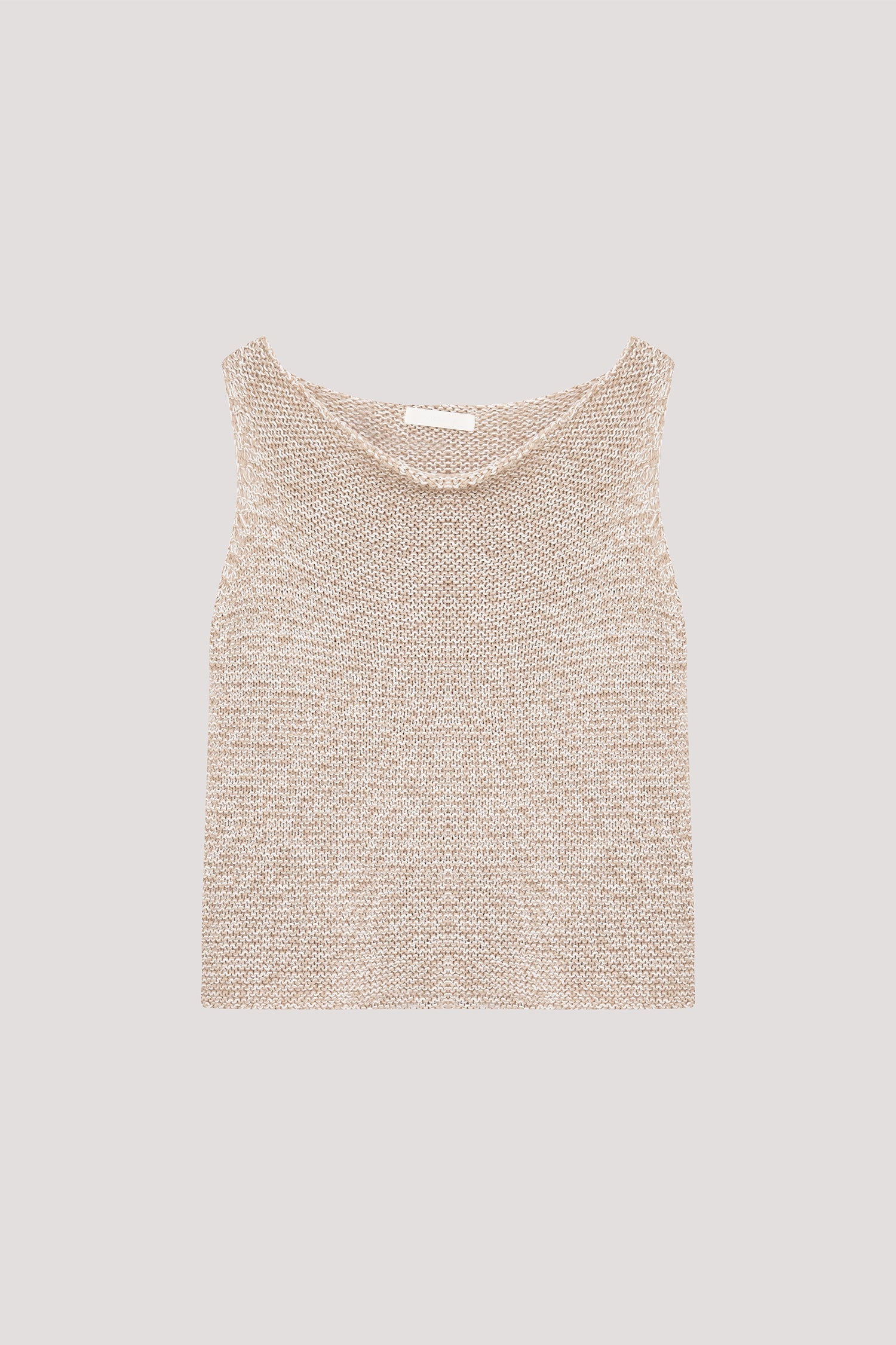 color:BEIGE