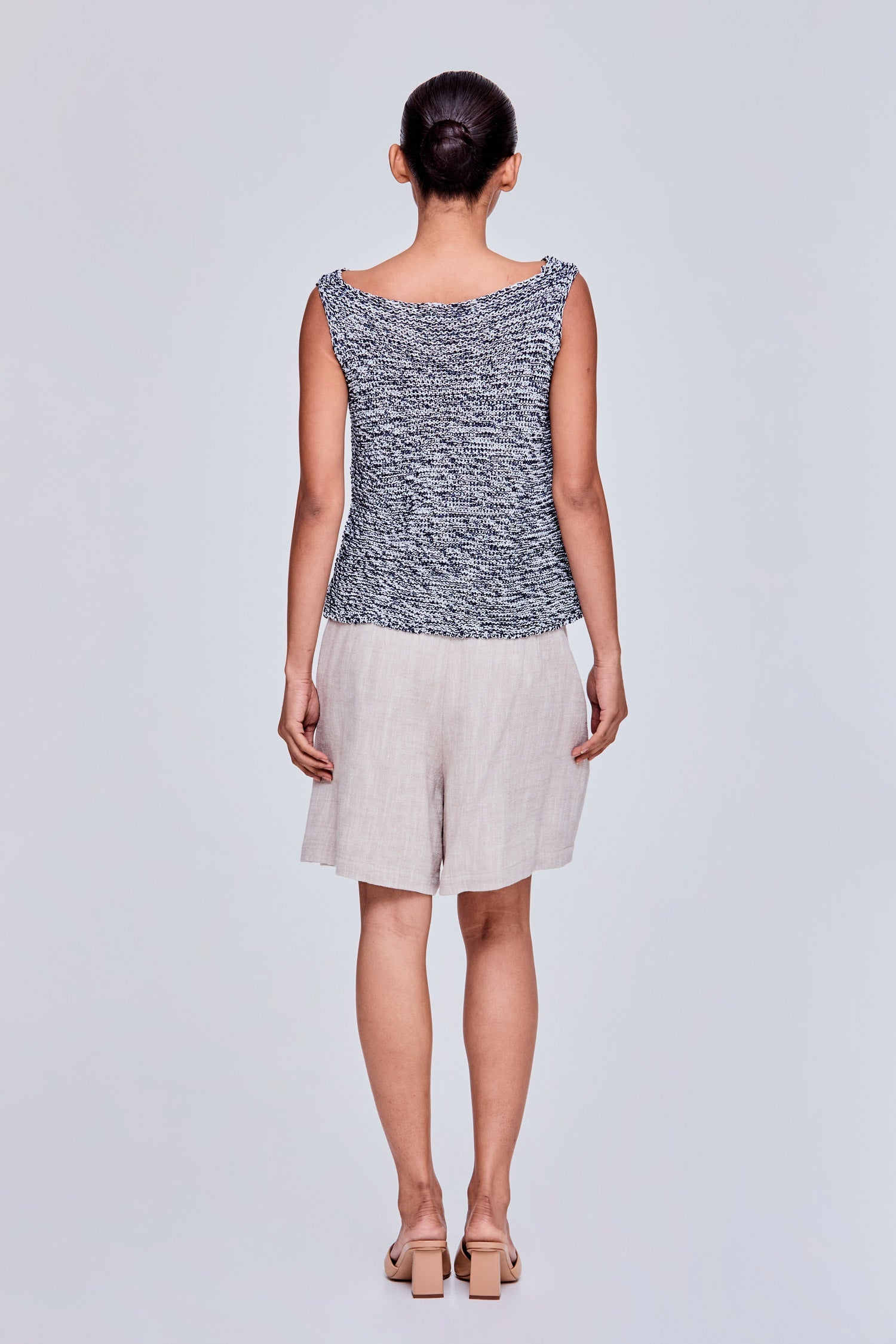 color:NAVY