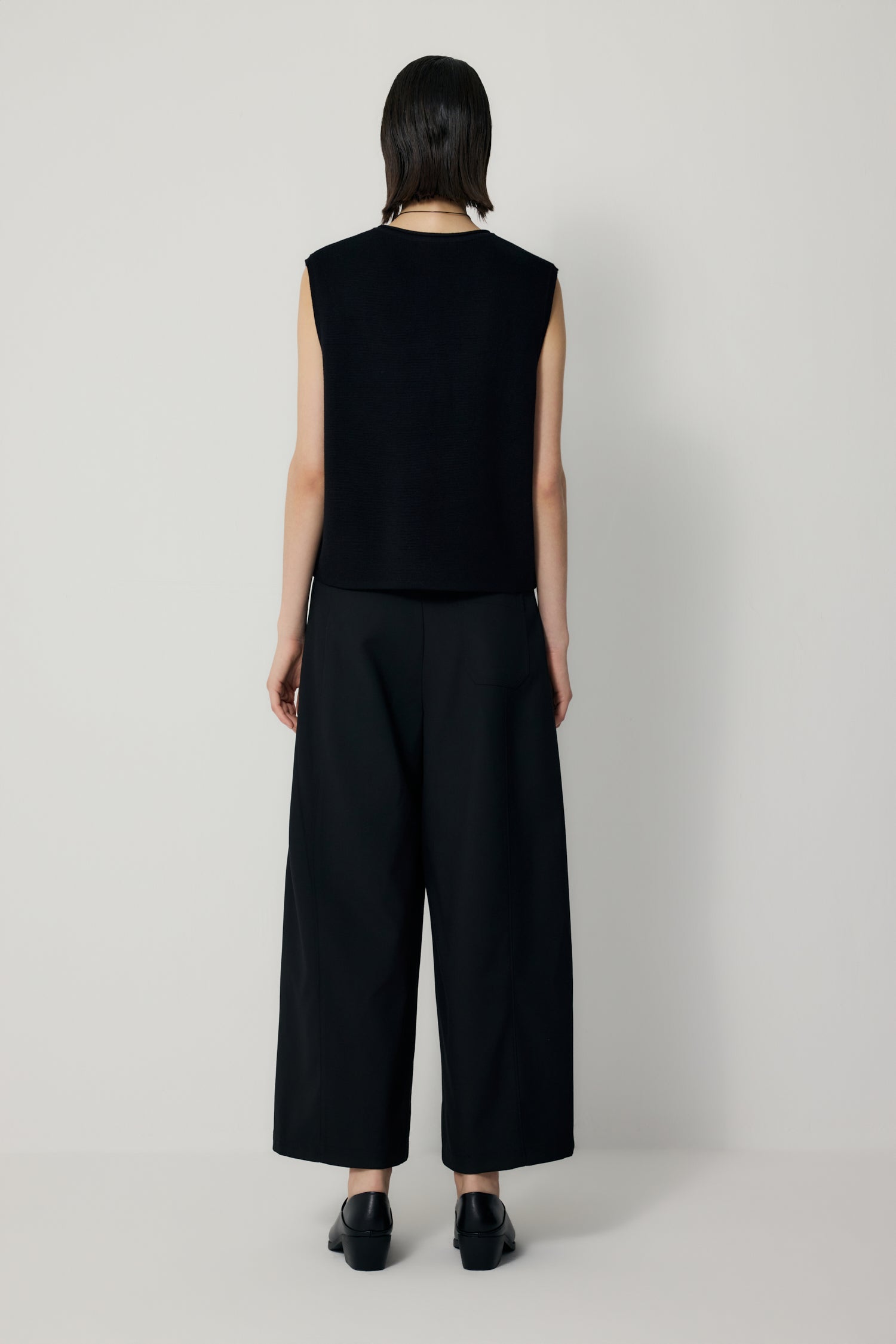 color:NOIR