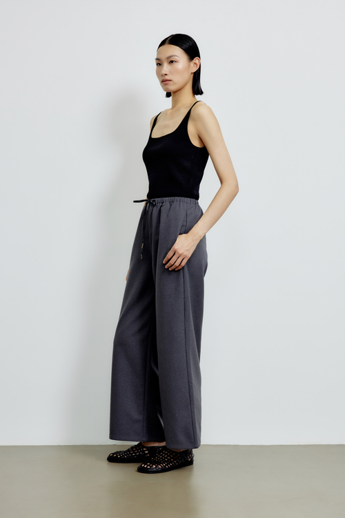 color:NOIR