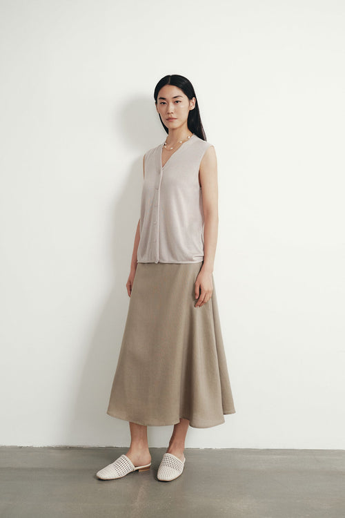 color:KHAKI