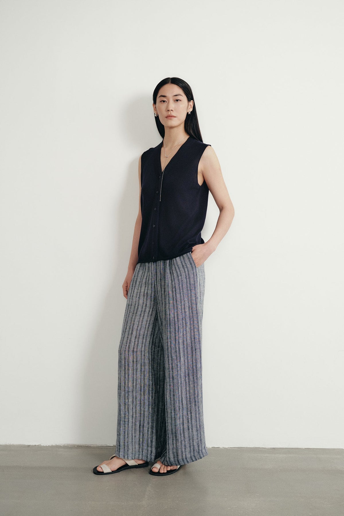color:NAVY