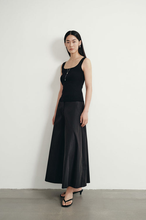 color:NOIR
