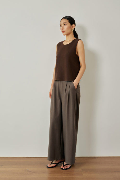color:DARK BROWN