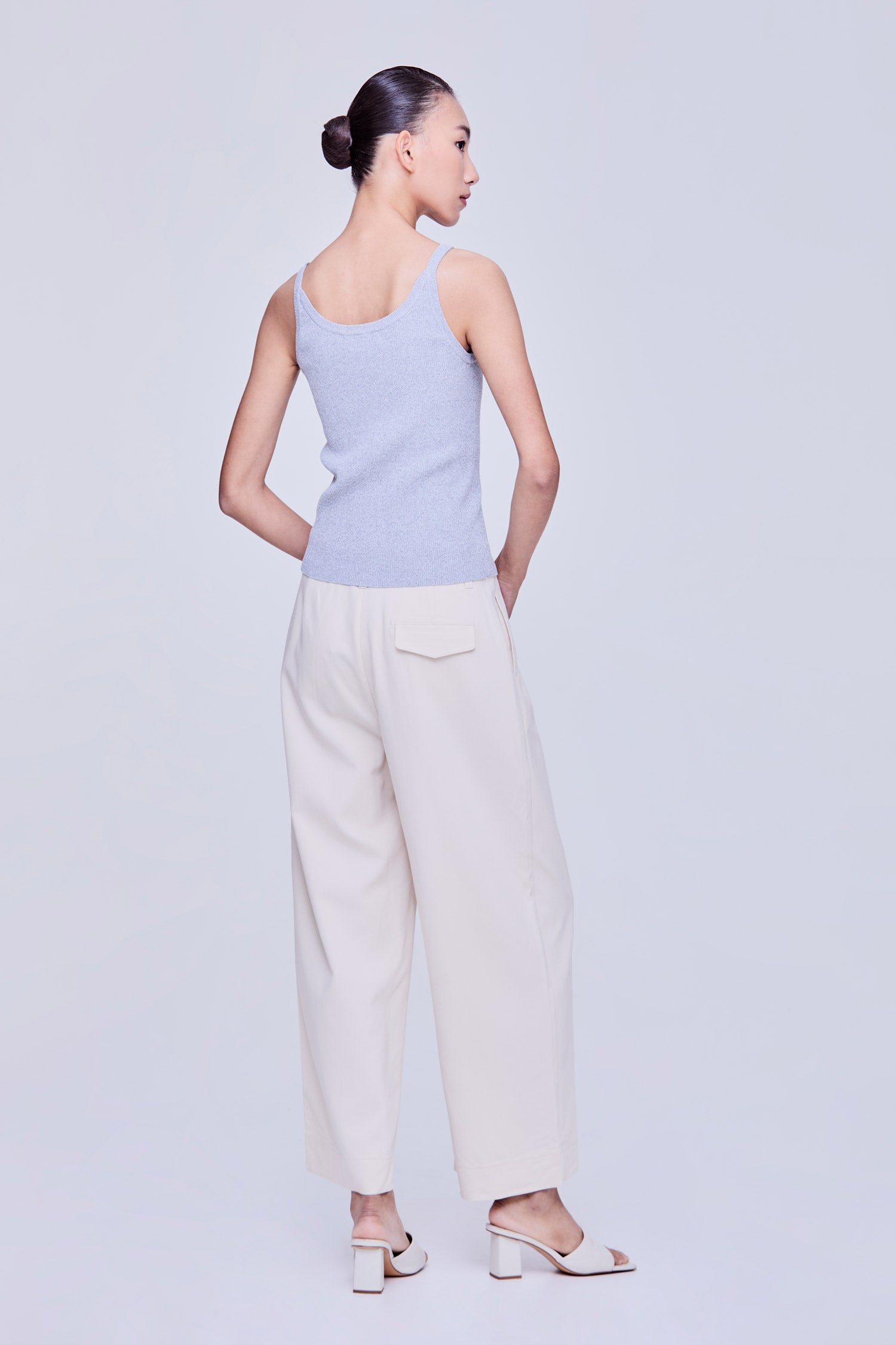 color:HUE GREY