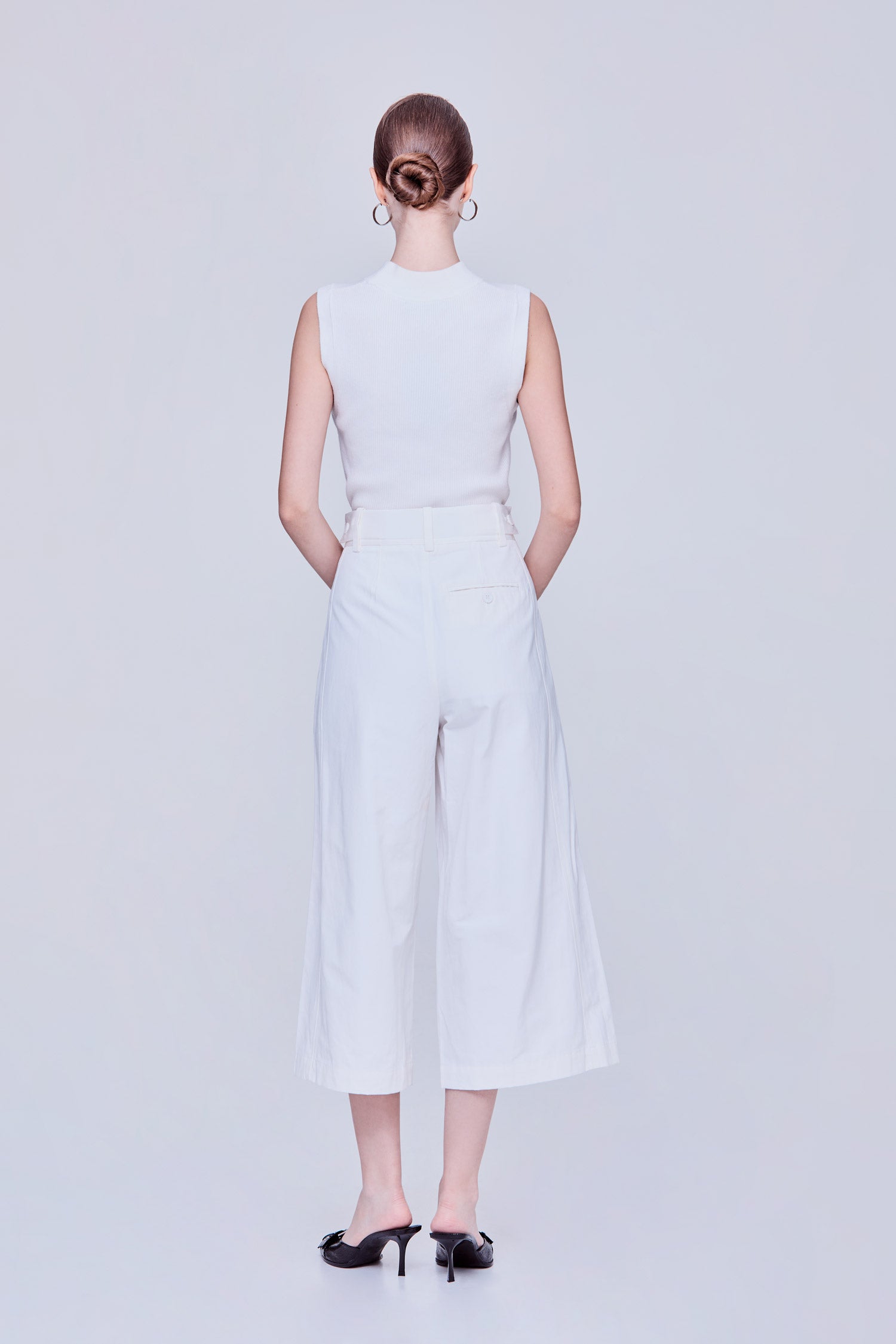 color:IVORY