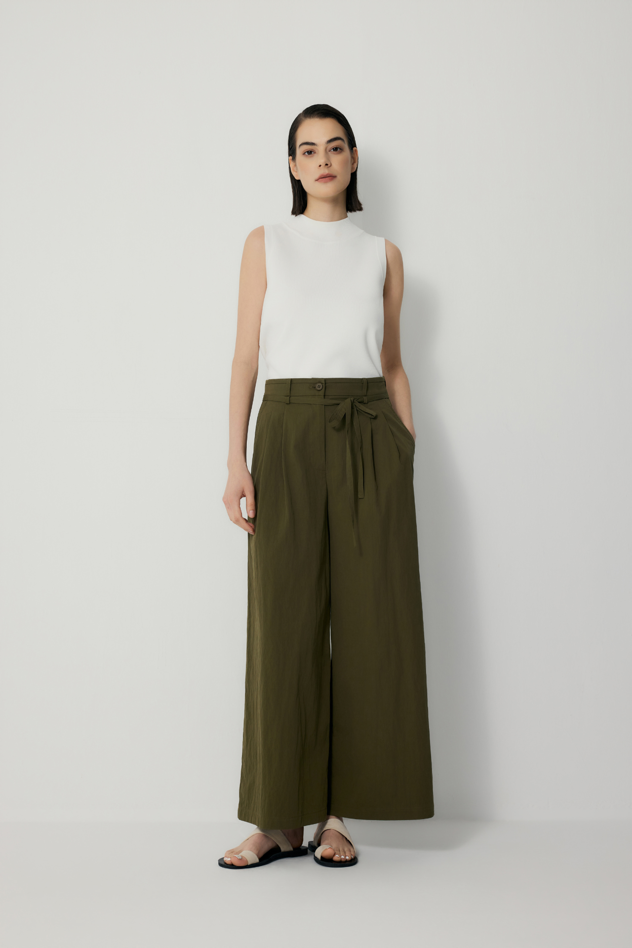 color:KHAKI GREEN