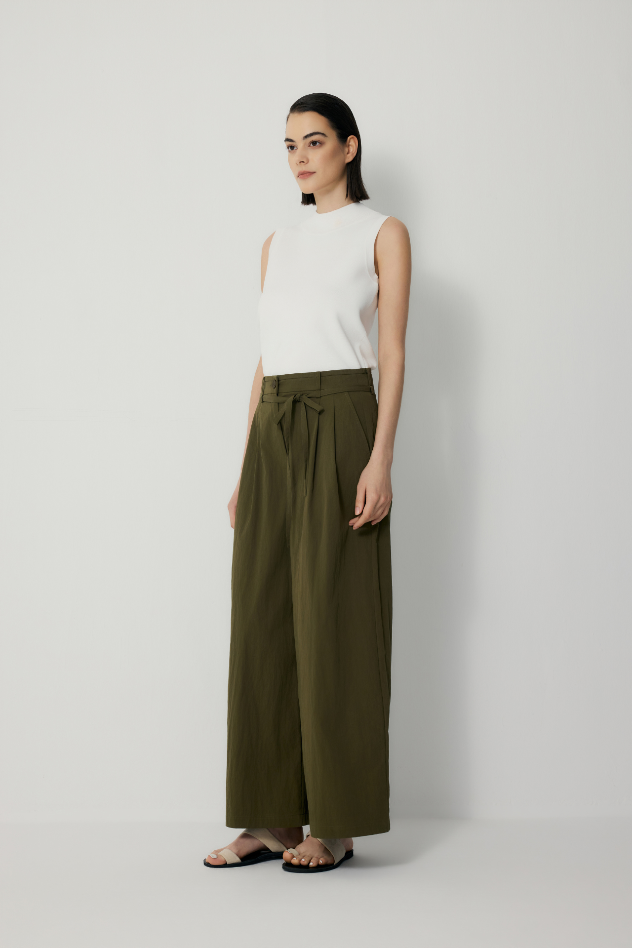 color:KHAKI GREEN