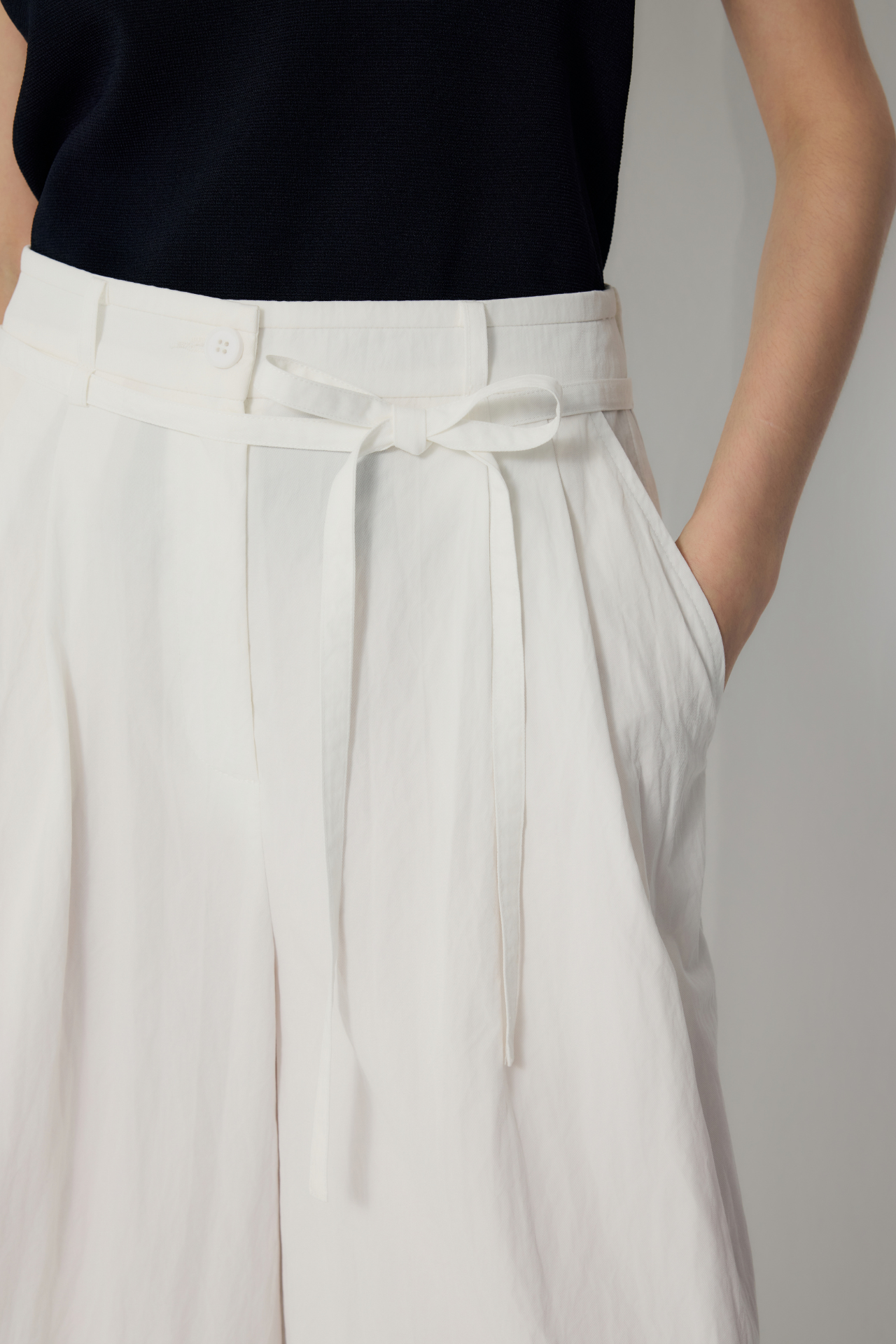 color:IVORY