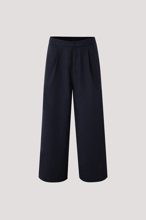 color:NAVY