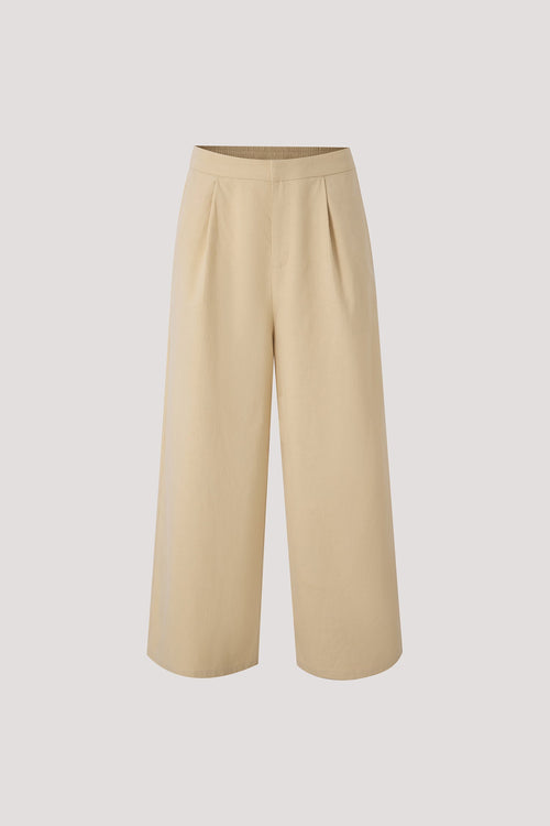 color:PALE YELLOW