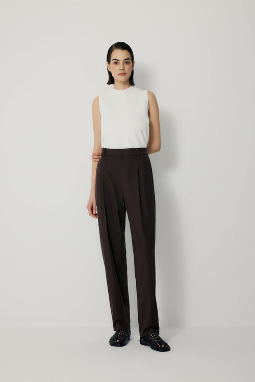 color:DARK BROWN