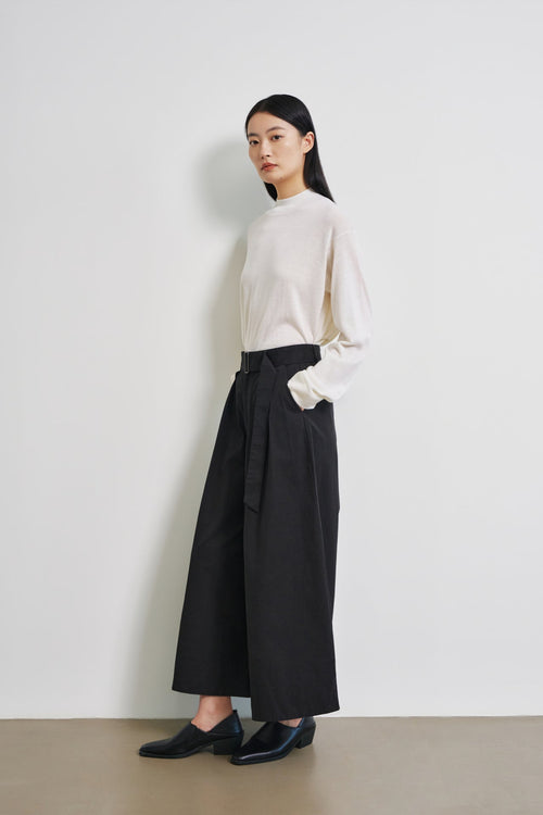 color:NOIR